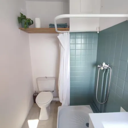 Cabourg, Cosy Situé Dans Résidence Au Bord De Mer, Collé A La Promenade Marcel Proust *